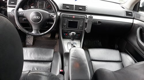 Dezmembrez Audi A4 b6 Break Cutie cod GHZ Mot