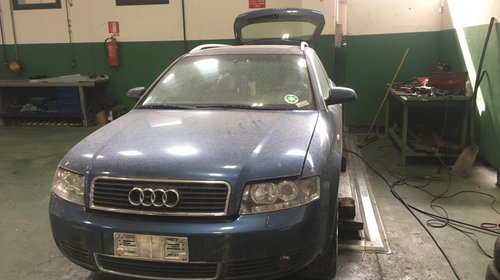 Dezmembrez Audi A4 B6 quattro,an fabricatie 2002 2.5 TDI tip BAU