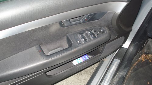 Dezmembrez Audi A4 B7 2007 ,2.0 D automat