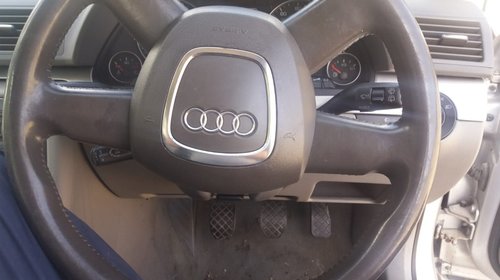 Dezmembrez Audi A4 B7 Break 2.0 TDI