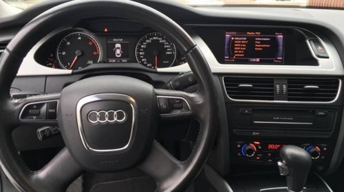 Dezmembrez Audi A4 B8 2.0TDI CAGA