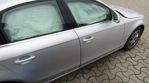 Dezmembrez Audi A4 B8 2009 Berlina 2.0 TDI, 105 kw, CAGC , Euro 4
