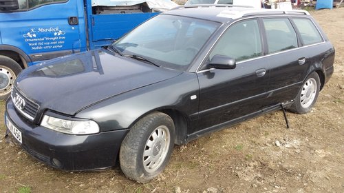 Dezmembrez Audi A4 Break, motor 2.5 TDI V6, An 2001