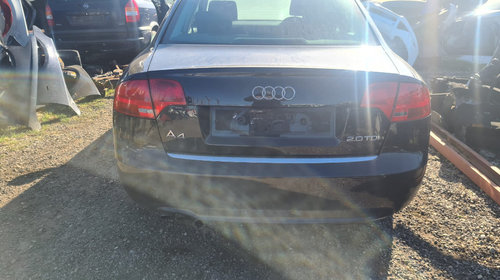 Dezmembrez Audi A4 s-line B7 2.0 TDI tip BLB