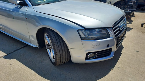 Dezmembrez Audi A5 2011 Cabrio 2.0 tfsi