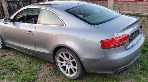 Dezmembrez Audi A5 coupe 2010