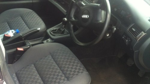 Dezmembrez Audi A6 1.9 tdi din 2001