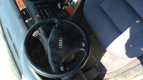 Dezmembrez audi a6 brek2.5 tdi din 2000