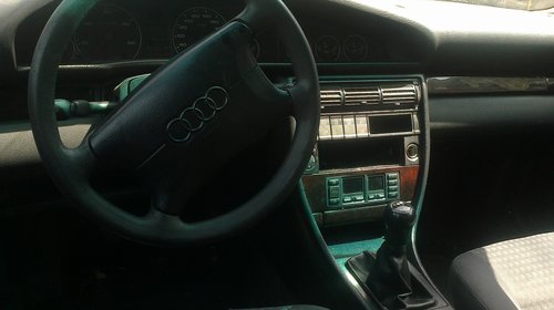 Dezmembrez Audi A6 C4