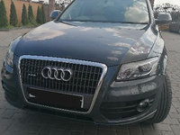 Dezmembrez Audi Q5 2.0tdi quattro 2009 2010