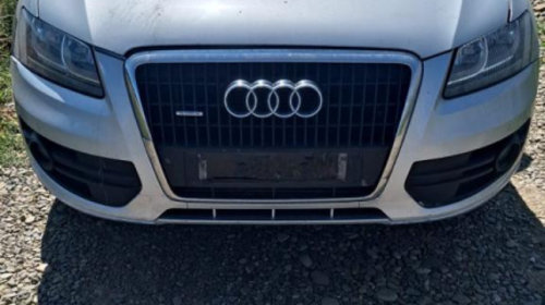 Dezmembrez Audi Q5 4x4 3.0 Diesel Automat 200