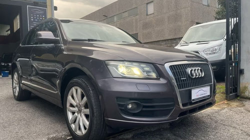 Dezmembrez Audi Q5 an 2011, 4x4, cutie automata