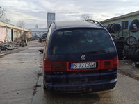 Dezmembrez Auto - Volkswagen Sharan 1.9 2009