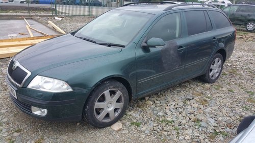 Dezmembrez autoturism marca Skoda Octavia 2, an fabricatie 2007, motor 1.9 TDI, culoare Verde, 4 usi.