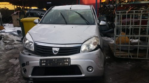 Dezmembrez avantajos Dacia Sandero 2013 motor 1.6 i euro5 stare perfecta , 85000 km ,UNIC PROPRIETAR