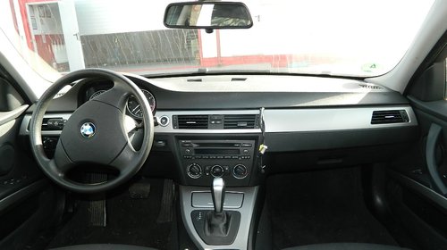 Dezmembrez BMW 320 Touring, 2005-2008 (E91)