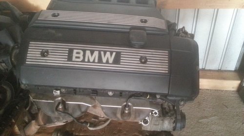 Dezmembrez bmw 320i e46 2.0i 110kw 2000