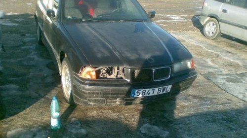 Dezmembrez Bmw 325i An 1993