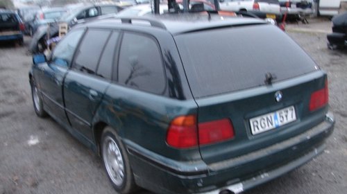 Dezmembrez BMW 520i din 1998