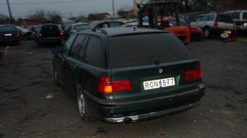 Dezmembrez BMW 520i din 1998