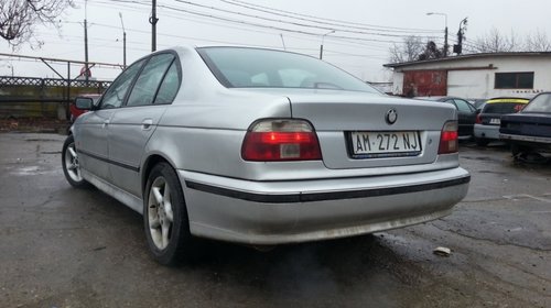 Dezmembrez Bmw 528i e39 automat berlina