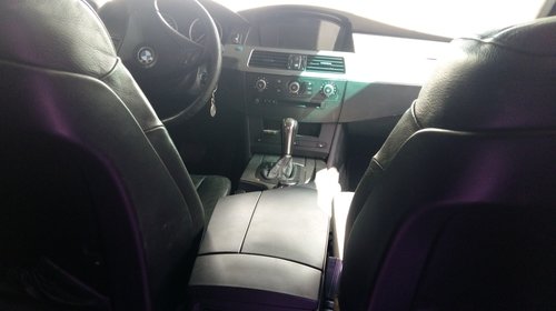 Dezmembrez Bmw 530D E60 fabricatie 2004