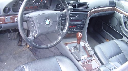 Dezmembrez BMW 735 E38 din 1998, 3.5 b