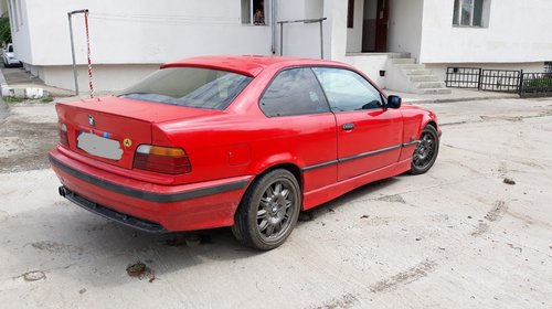 Dezmembrez Bmw E36 1.6b an:1994 Coupe