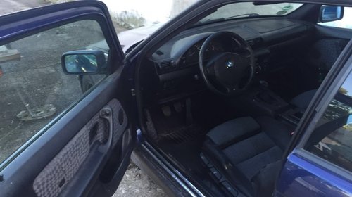 Dezmembrez Bmw E36 316 Ti compact