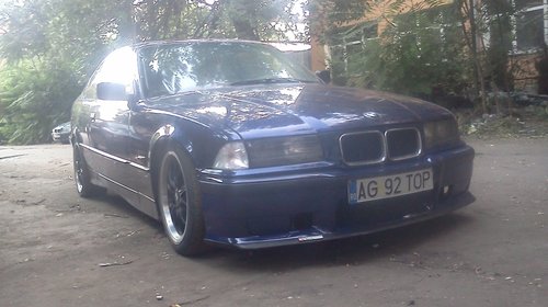 Dezmembrez BMW e36 coupe 320i vanos S3