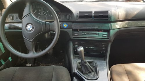 Dezmembrez BMW E39 523i