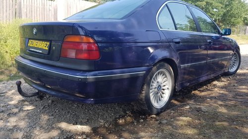 Dezmembrez BMW E39 523i