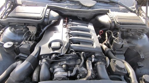 Dezmembrez BMW E39 525d;2000