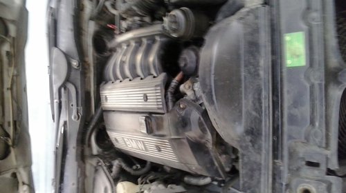 Dezmembrez BMW e39 528i an 1996 Vanos