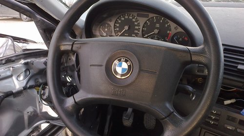 Dezmembrez BMW E46 318i, an 2000