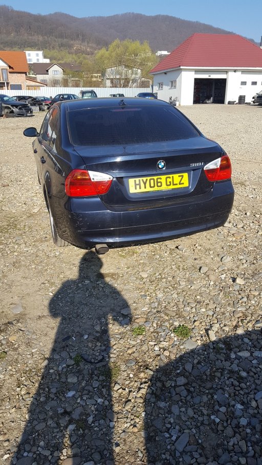 Dezmembrez bmw e90 318 i