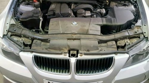 Dezmembrez Bmw E90 318i Se 2006 157.000km