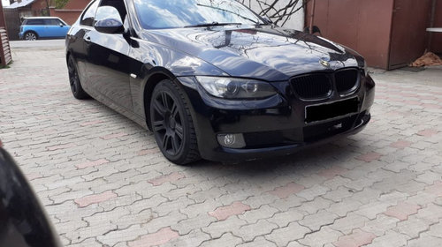 Dezmembrez BMW E92 2.0 d 177CP Trager Capota Aripi Usi Portbagaj Faruri Stopuri Etc.