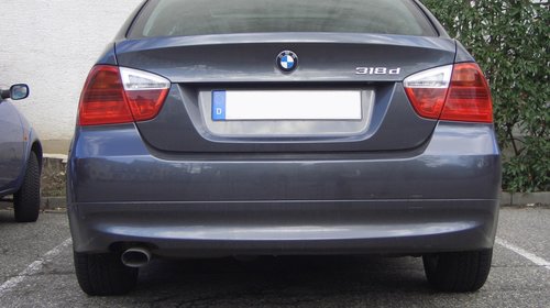 Dezmembrez bmw seria 3 318 d 204D4