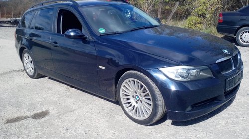 Dezmembrez BMW Seria 3 E90, E91 320d, an 2005