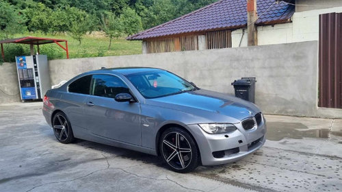 Dezmembrez BMW seria 3 E92 330d 231CP capota usa motor faruri bara fata spate trager stopuri portbagaj interior