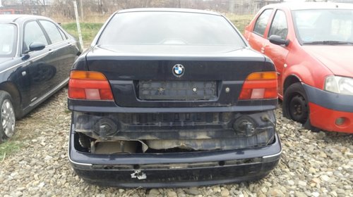 Dezmembrez BMW Seria 5 520 d E39 2001