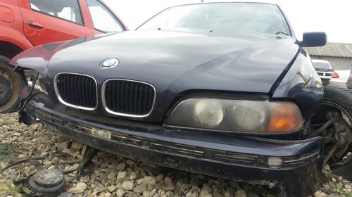 Dezmembrez BMW Seria 5 520D E39 2001