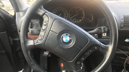 Dezmembrez BMW Seria 5 E39 525 TDS
