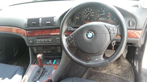 Dezmembrez BMW Seria 5, E39, 525i, automat, an 2001