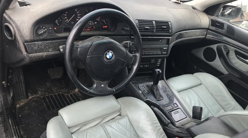 Dezmembrez BMW Seria 5 E39 530d 3.0d touring break