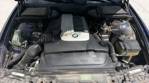 Dezmembrez BMW Seria 5, E39, 530d, automat, an 2000