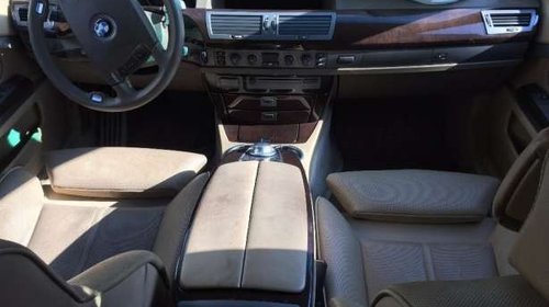 Dezmembrez BMW seria 740d E65