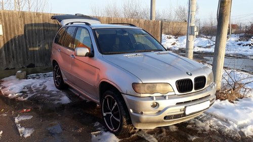 Dezmembrez bmw x5 E53 4.4 benzina