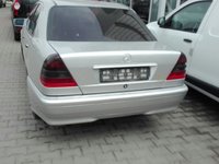 Dezmembrez C Class 2.2 cdi an 1999 manual stare perfecta